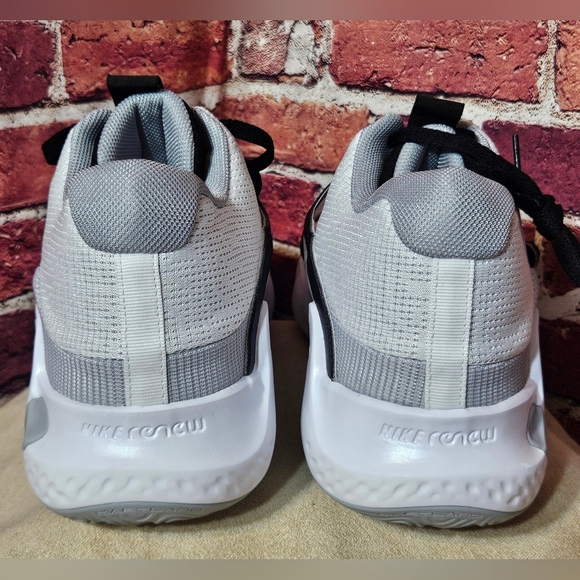 Nike KD Trey 5 White N Black N Wolf Gray Mens Size 13 Brand New - Picture 5 of 7